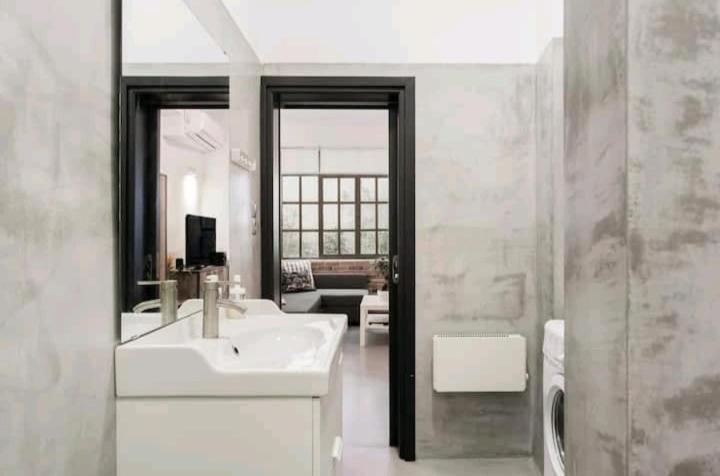 Fashionable Base In Central Athens In The Old Tailor Factory Exterior foto